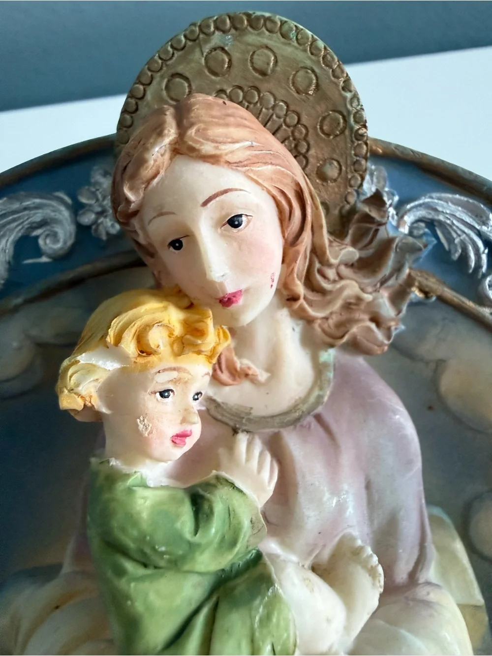 Vintage Madonna & Child Resin 3D Oval Wall Plaque
